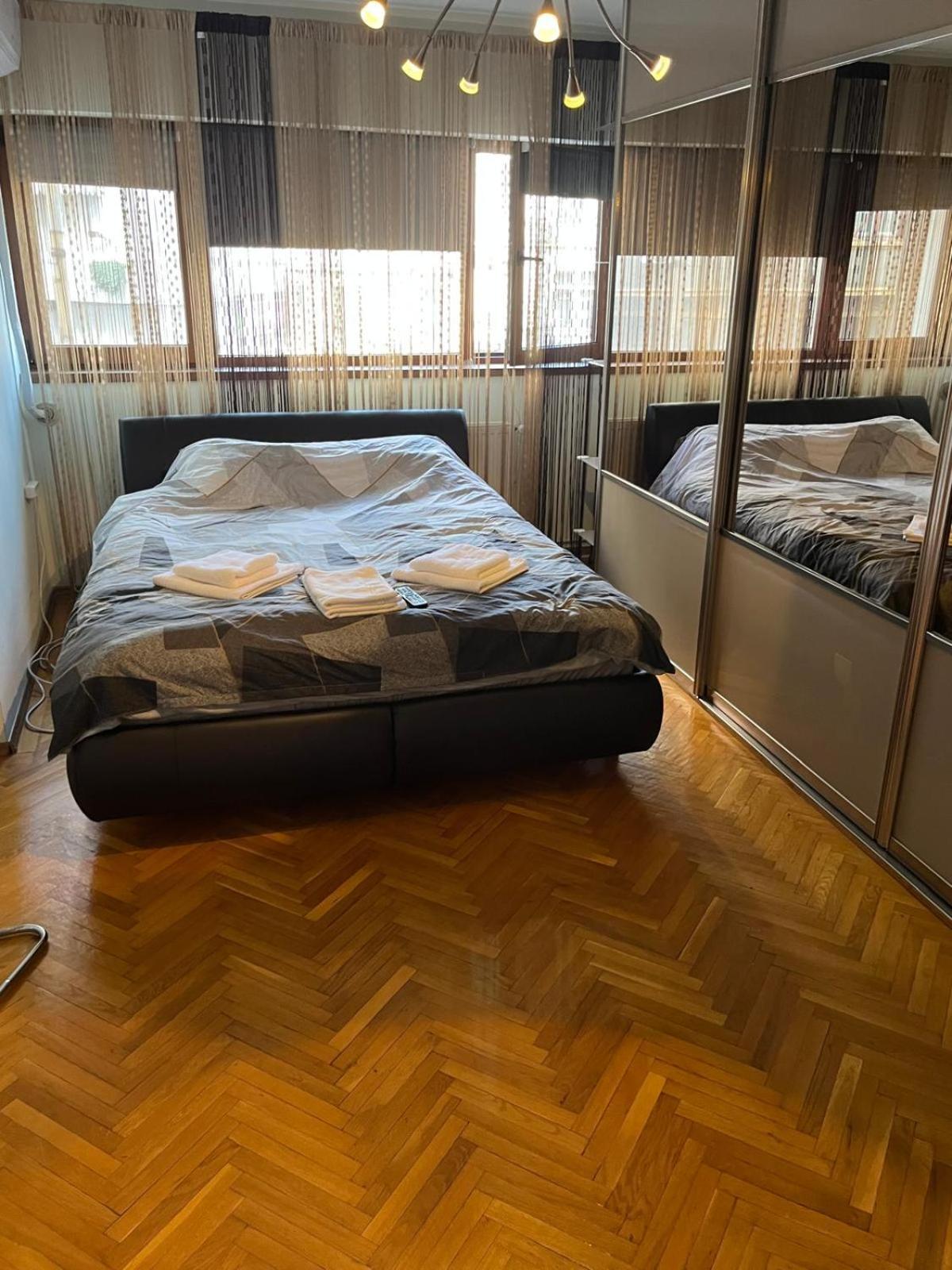 Romana 100 Sqm Deluxe Apartament 布加勒斯特 外观 照片