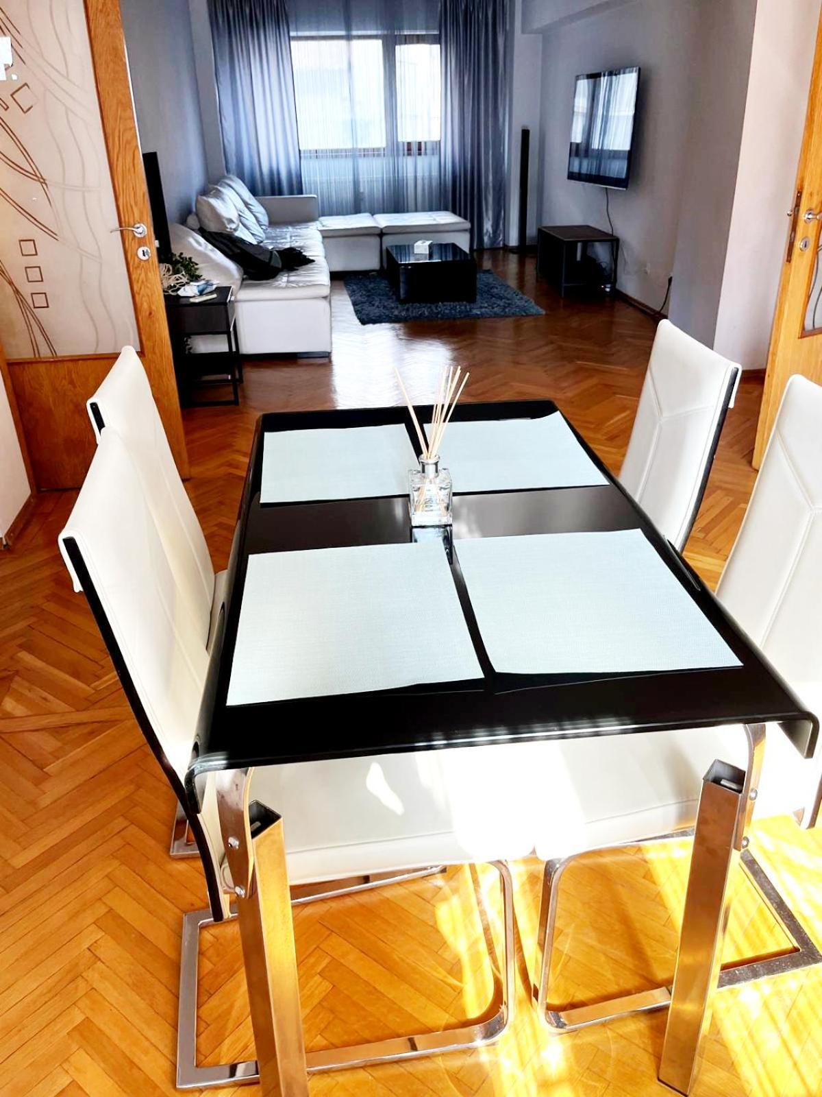 Romana 100 Sqm Deluxe Apartament 布加勒斯特 外观 照片