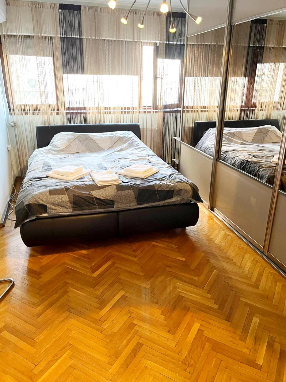 Romana 100 Sqm Deluxe Apartament 布加勒斯特 外观 照片